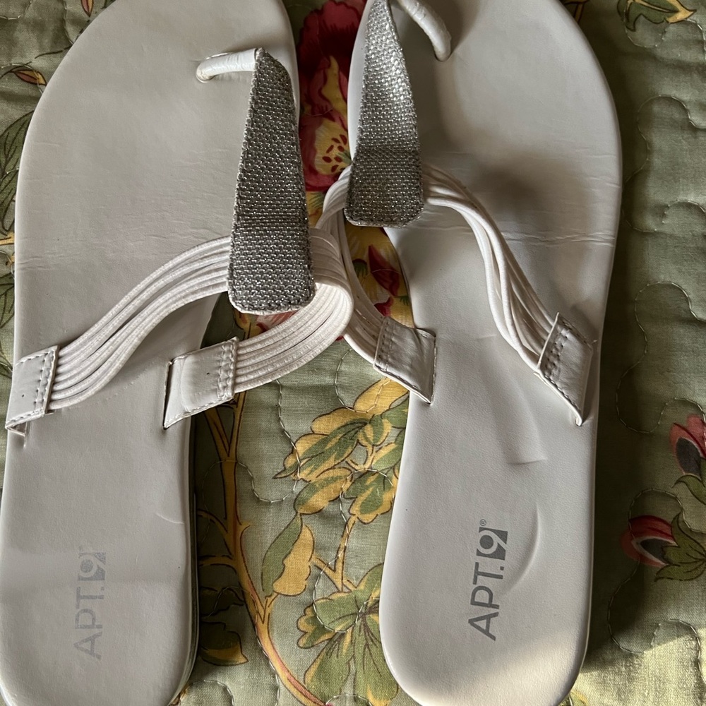 Women sandals